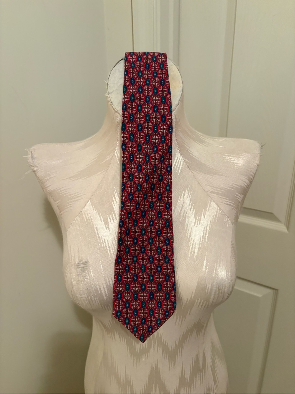 Lanvin vintage Classic Red Patterned Men's Silk Tie